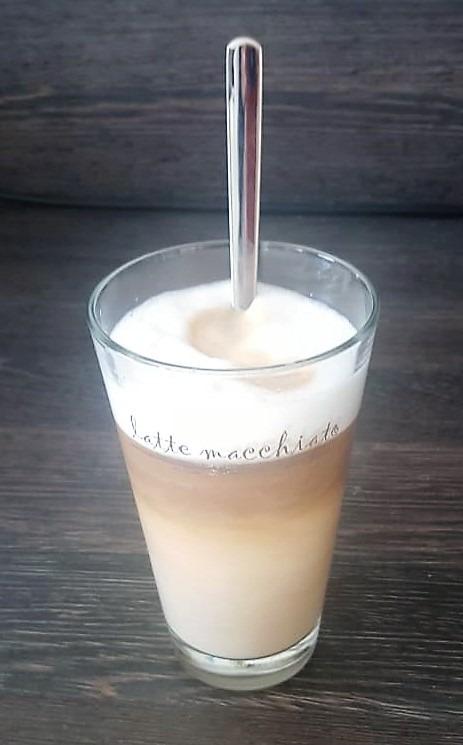 Ein Glas sprang
