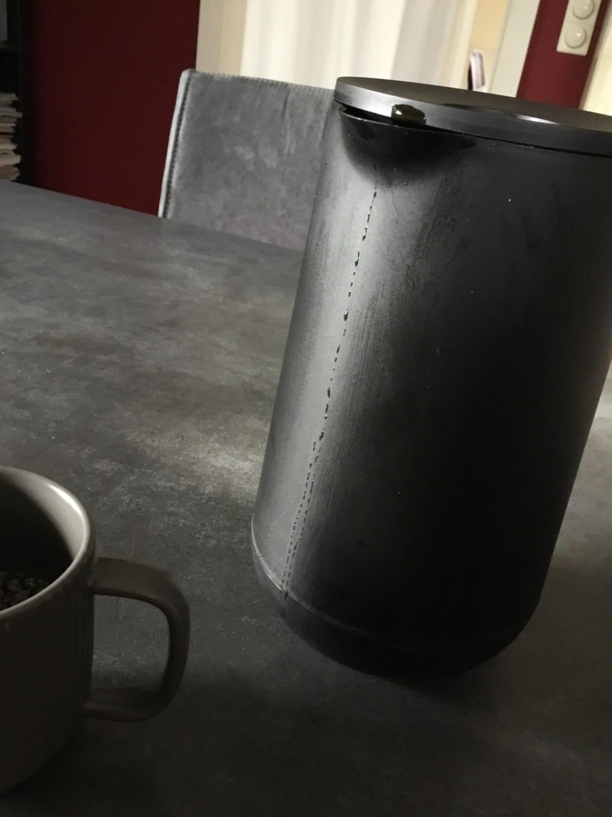 Schwarze Schönheit fürs Büro