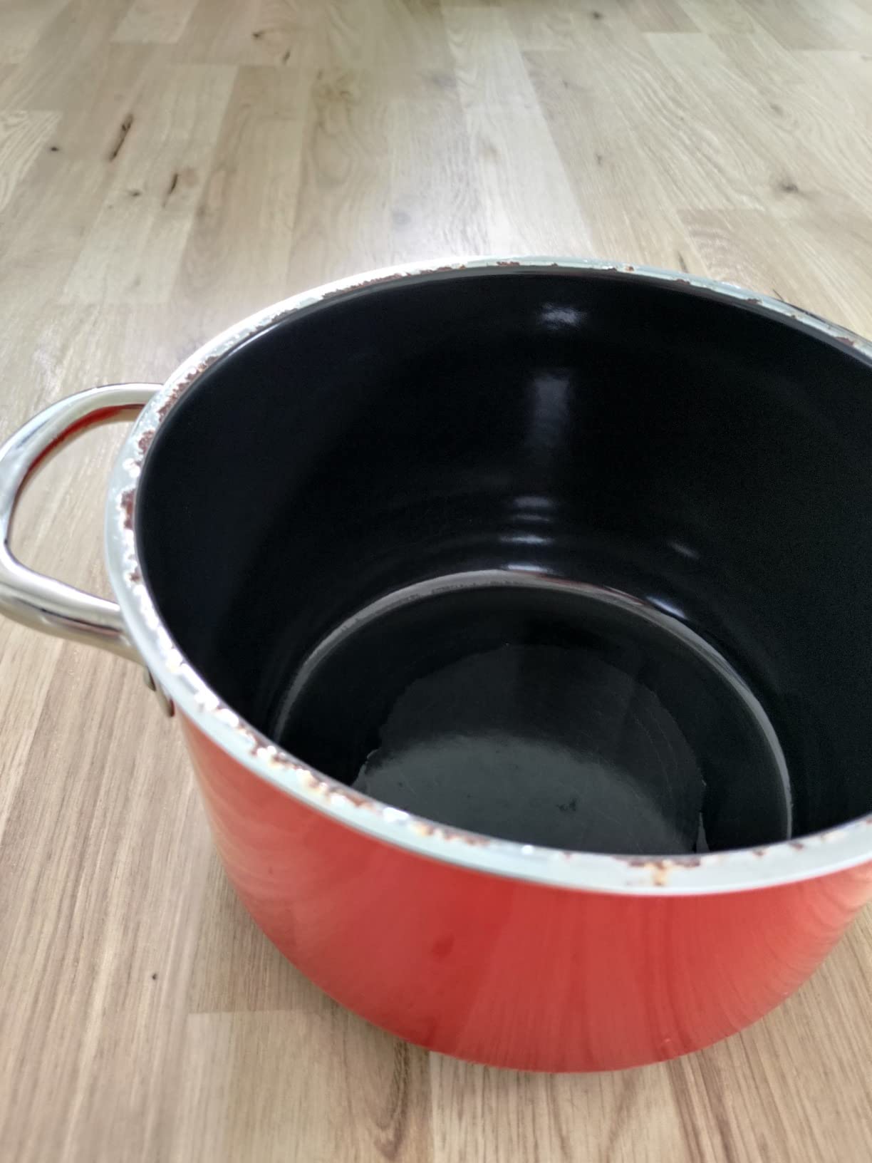 Traumhafte Töpfe in Rot