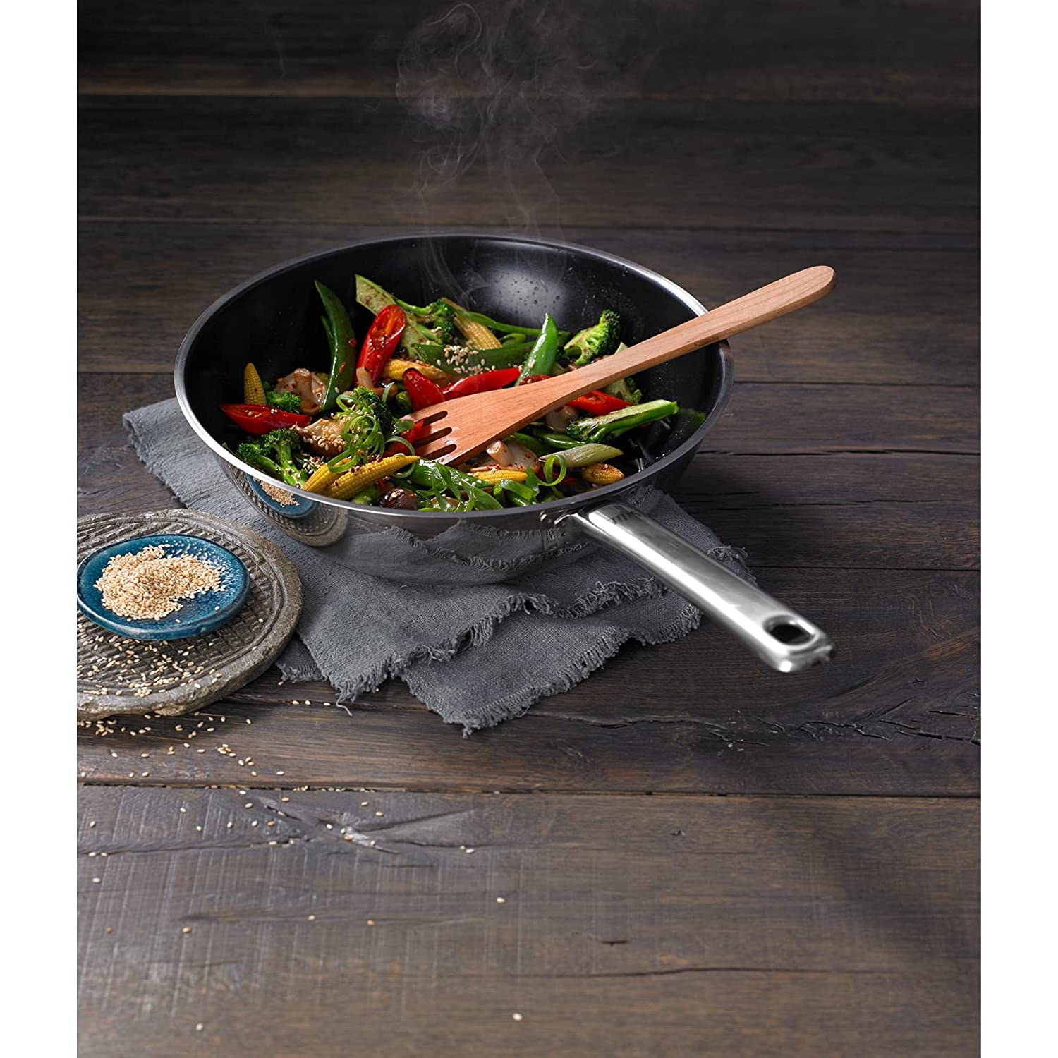 silit-wuhan-wokpfanne-28-cm-induktion-edelstahl-18-10-mit-ceraprotect-keramik-an image 3