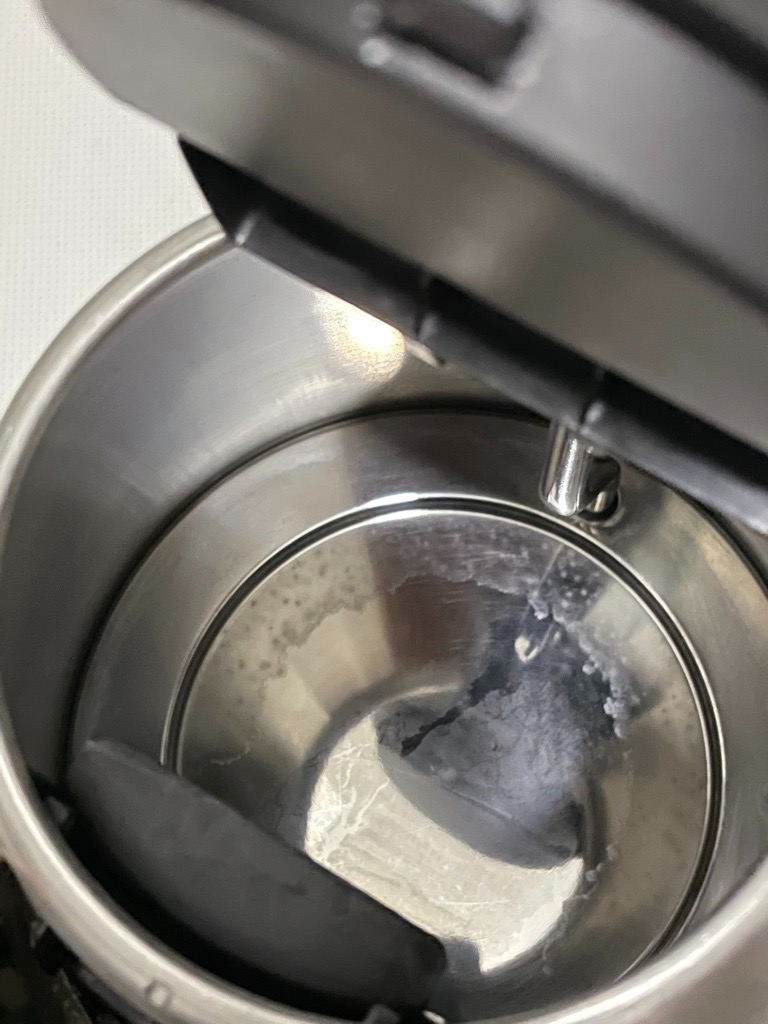 Guter Wasserkocher mit kleinen Abstrichen