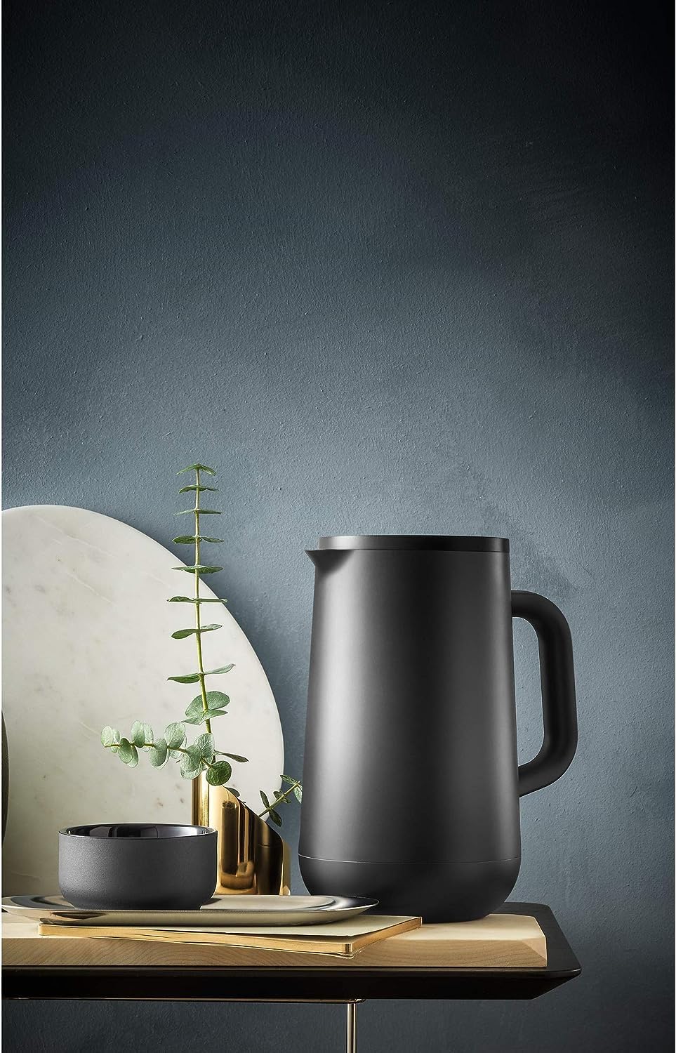 wmf-impulse-thermoskanne-schwarz-1-l-isolierkanne-mit-glaseinsatz-druckverschlus image 2