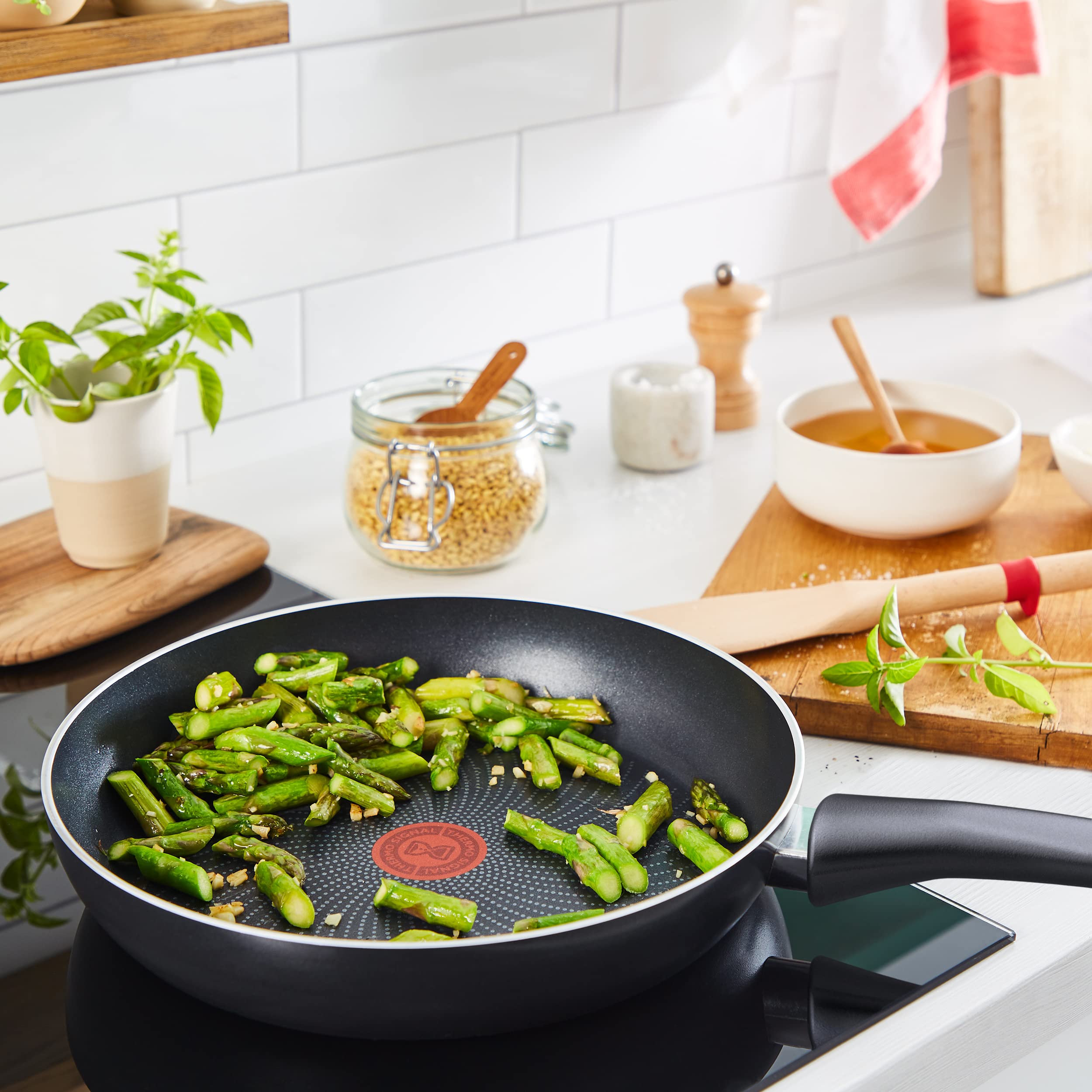 tefal-generous-cook-c27802-bratpfanne-20-cm-tiefe-form-titanium-antihaftversiege image 6