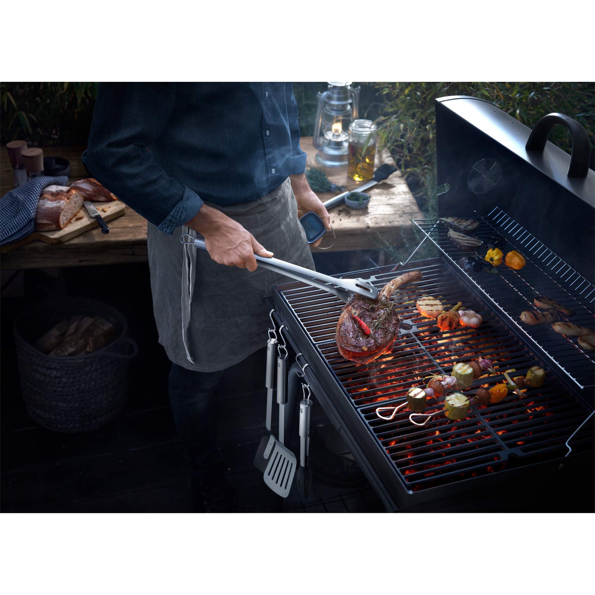 wmf-bbq-grillzange-lang-44-cm-cromargan-edelstahl-18-10-mit-feststellmechanismus image 2