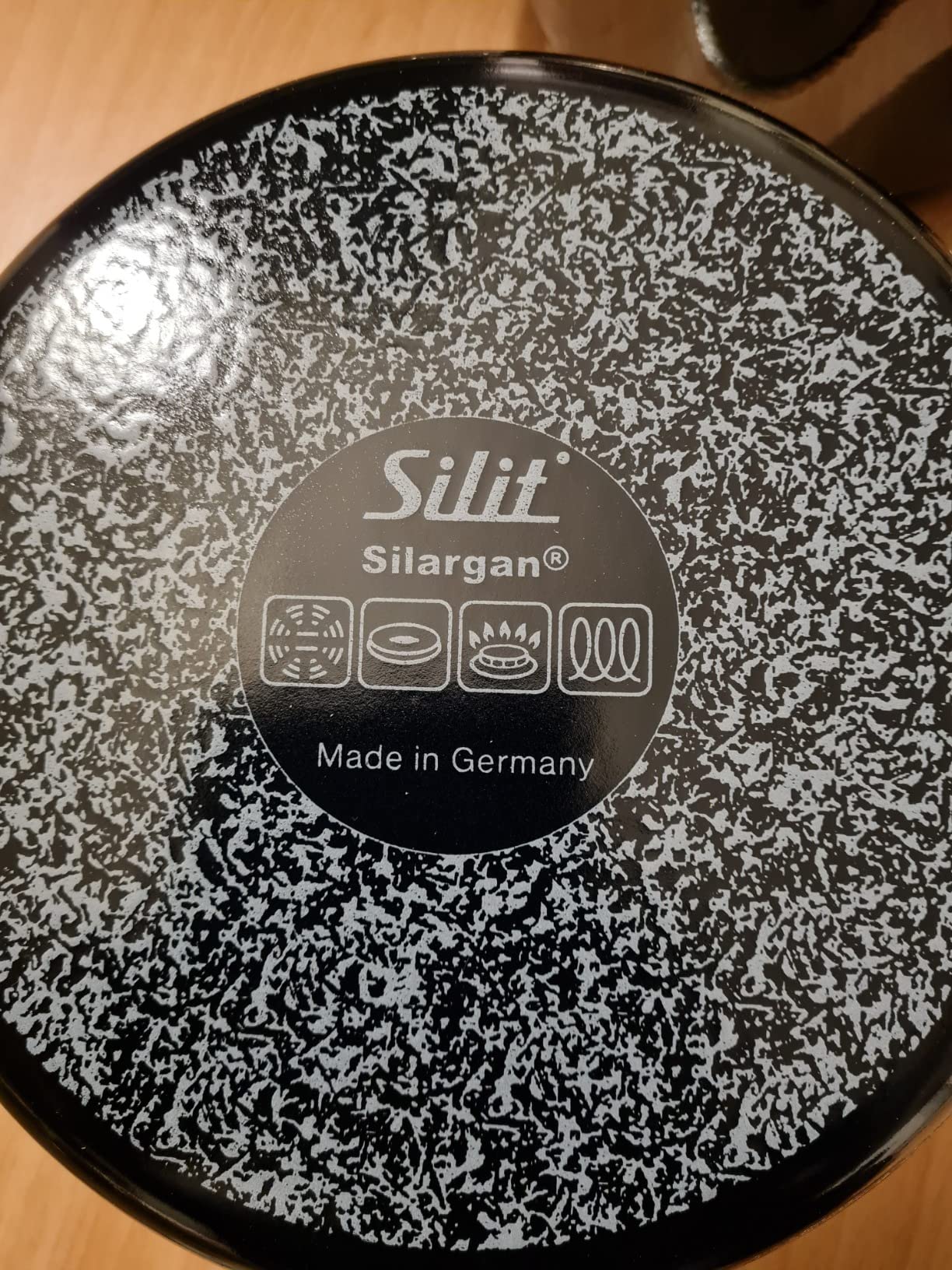 Sehr gut mit kleinem Makel