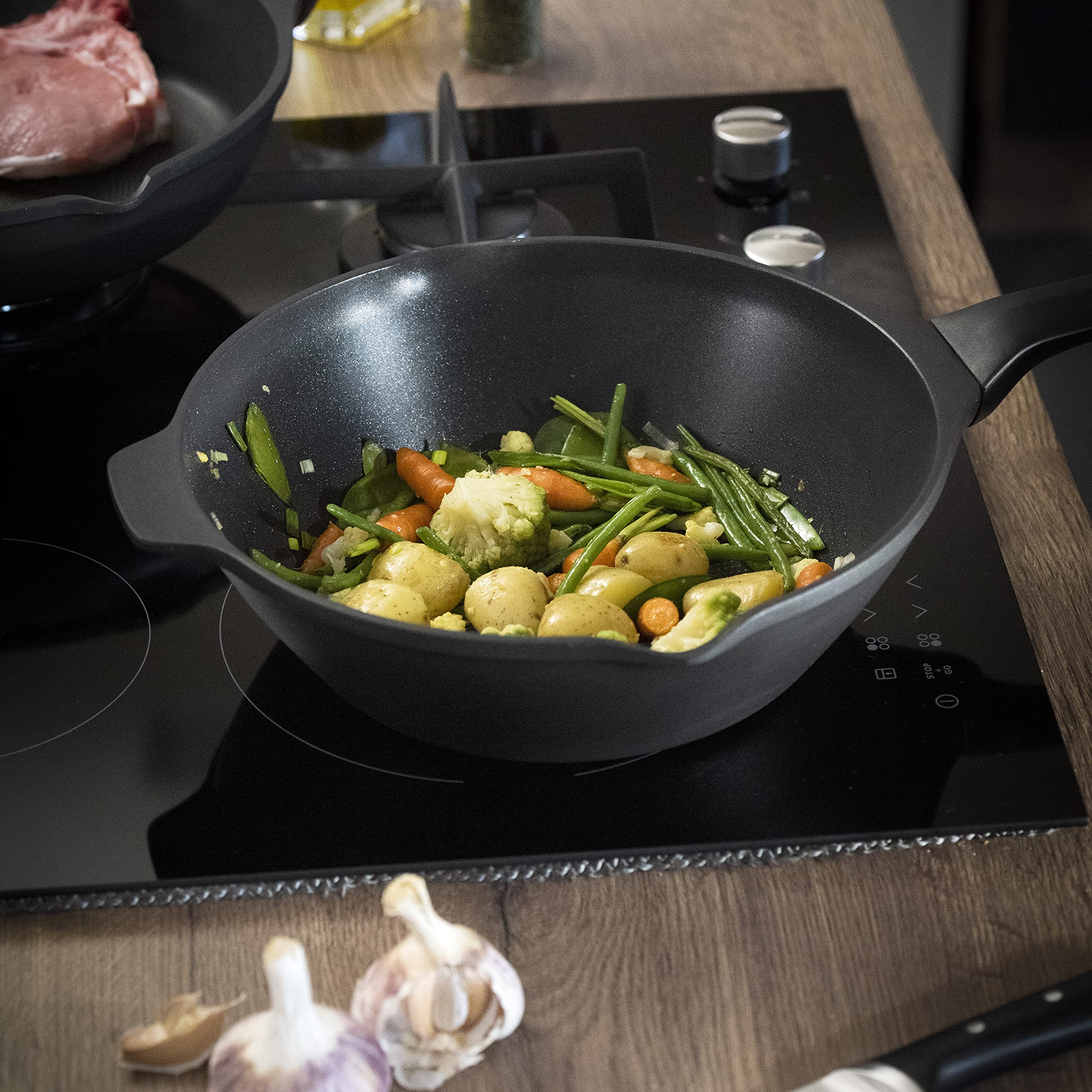 tefal-robusto-e24919-aluguss-wokpfanne-28-cm-mit-thermo-signal-titan-antihaftver image 4